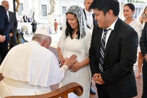 ĐTC mời gọi Giáo hội đồng hành gần gũi với những đôi tiến tới hôn nhân