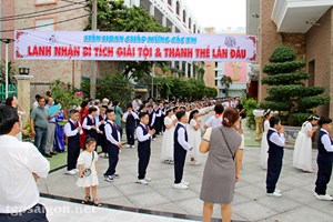 TGP.Sài Gòn - Giáo xứ Bùi Phát: Thánh lễ lãnh nhận Bí tích Thánh Thể lần đầu 2022