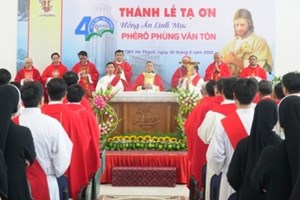 GP.Hưng Hóa - Thánh lễ tạ ơn 40 năm hồng ân linh mục của cha Phêrô Phùng Văn Tôn