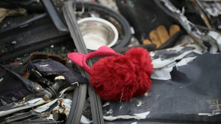 Chiến tranh Ucraina: Nhà thờ và thành phố bị phá hủy