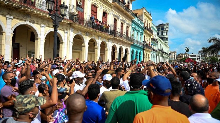 Các tu sĩ Cuba kêu gọi trả tự do cho 700 người vẫn còn bị giam giữ vì phản đối chính phủ
