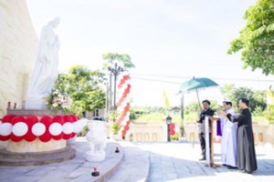 TGP.Huế - Thánh Lễ Giỗ 15 năm Cha Cố Phêrô Hoàng Kính và Làm Phép Đài Thánh Giuse tại Tân Lương
