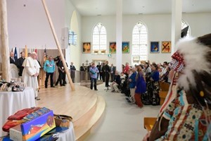 ĐTC gặp gỡ các Dân tộc Bản địa và cộng đoàn giáo xứ Thánh Tâm Edmonton