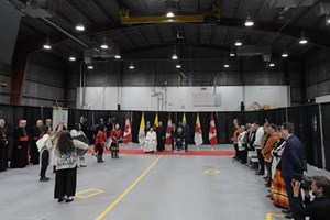 ĐTC từ giã Iqaluit trở về Roma