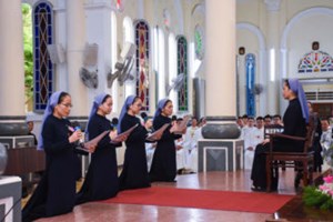 TGP.Huế - Hồng Ân Mùa Dâng Hiến – Lễ Khấn tại Dòng Con Đức Mẹ Vô Nhiễm Huế năm 2022