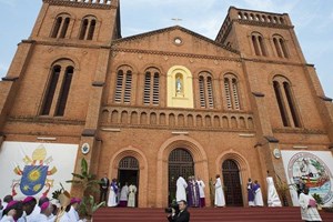 Người Công giáo, Tin lành và Hồi giáo của Cộng hoà Trung Phi  được mời gọi làm việc cho hoà bình