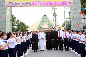 TGP.Sài Gòn - Giáo xứ Bùi Môn: Thánh lễ Thêm Sức 9-8-2022