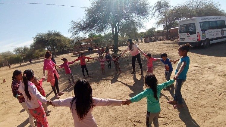 Hơn 1 triệu trẻ em và thanh thiếu niên Argentina bỏ một bữa ăn trong ngày