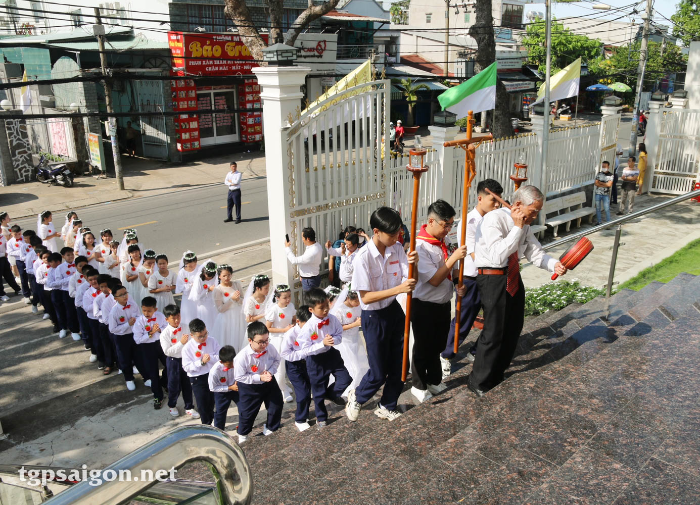 TGP.Sài Gòn - Giáo xứ Bình Sơn: Hồng ân Bí tích ngày 14-8-2022