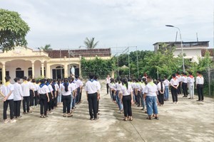 GP.Phát Diệm - Xứ đoàn Thiếu Nhi Thánh Thể giáo xứ Bình Hải: Huấn luyện đoàn sinh và nghi thức thăng cấp