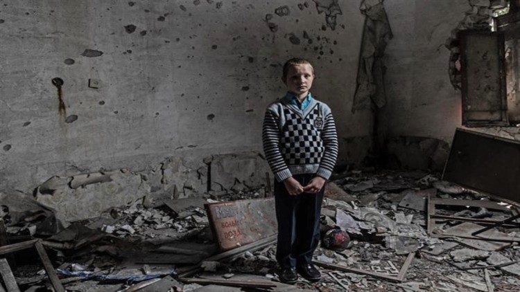 Gần 1.000 trẻ em Ucraina chết hoặc bị thương