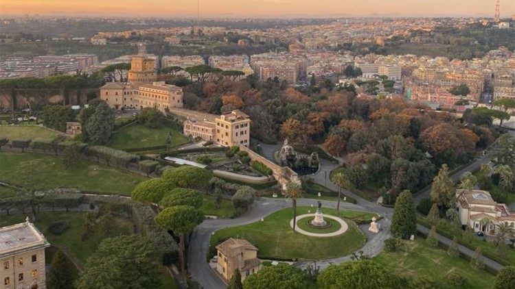 Quyền của Ngân hàng Vatican đối với tài sản của Toà Thánh và những vấn đề liên quan