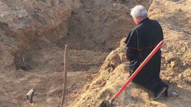 ĐHY Krajewski thay mặt ĐTC viếng thăm Ucraina lần thứ tư
