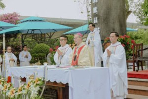 TGP.Huế - Giờ cầu nguyện bên Đức Mẹ và Thánh Lễ đầu tháng 9.2022 tại La Vang