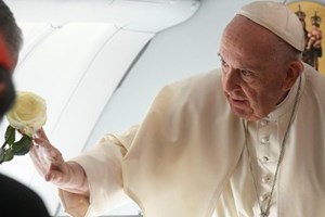 ĐTC chào biệt Kazakhstan và trở về Roma