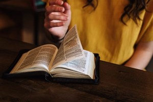 5 lý do nên đọc Lời Chúa hằng ngày