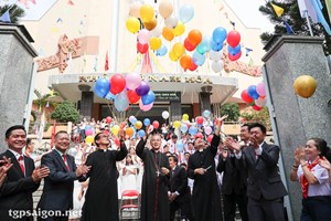 TGP.Sài Gòn - Giáo xứ Nam Hòa: 50 em thiếu nhi lãnh nhận Bí tích Thêm Sức 25-9-2022