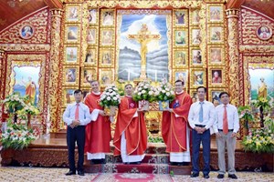 GP.Phát Diệm - Giáo xứ Hòa Lạc: bầu khí xúc động đan xen trong ngày đón Cha xứ mới