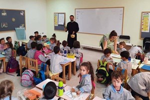 Tổ chức Trợ giúp các Giáo hội Đau khổ giúp 30.000 học sinh Liban “trở lại trường”