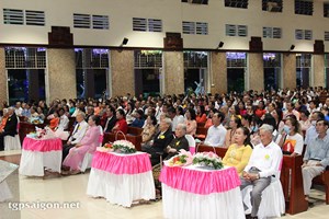 TGP.Sài Gòn - Giáo xứ Tân Phú: Lễ Thánh Gia và kỷ niệm Hôn Phối 2022