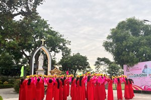 GP.Bắc Ninh - Lễ Đức Mẹ Mân Côi – bổn mạng giáo xứ Thiết Nham