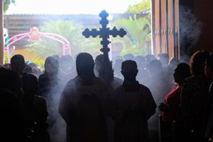 Tòa Thánh chào đón 12 linh mục được Nicaragua trả tự do