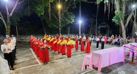 GP.Hưng Hóa - Giáo xứ Vân Đồn rước kiệu và dâng hoa - Bế mạc tháng Mân Côi