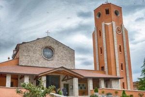 Ngoại trưởng Toà Thánh thăm Albania