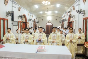 GP.Bắc Ninh - Lễ tạ ơn tại Nhà Thánh Tự