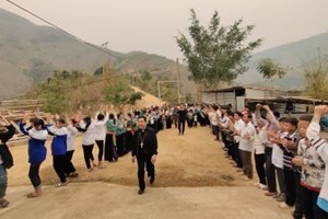 GP.Hưng Hóa - Chuyến viếng thăm mục vụ của Đức cha Đaminh Hoàng Minh Tiến tại Sông Mã