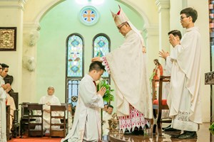 GP.Bắc Ninh - Thánh Lễ kỷ niệm 140 năm thành lập giáo phận và truyền chức linh mục