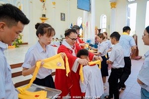 GP.Bắc Ninh - Thánh lễ ra mắt xứ đoàn TNTT Maria Goretty Núi Ô
