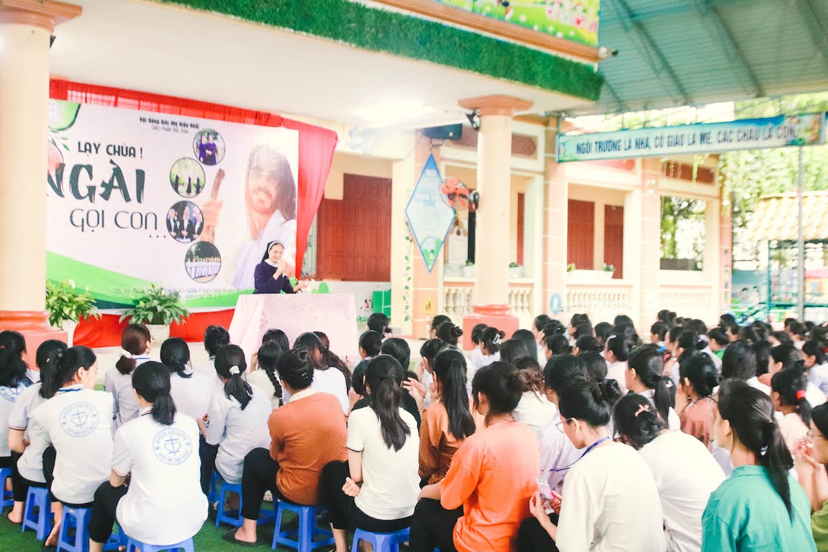 GP.Bắc Ninh - Kết thúc khoá tìm hiểu ơn gọi Dòng Đức Mẹ Hiệp Nhất