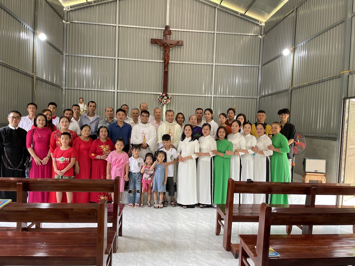 GP.Bắc Ninh - Giáo xứ Bắc Kạn: Thánh lễ đầu tiên tại giáo họ Chợ Đồn