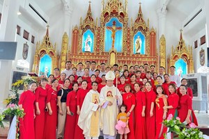 GP.Bắc Ninh - Giáo xứ Đức Bản mừng lễ quan thầy và đón cha xứ tiên khởi