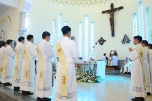 GP.Hưng Hóa - Những hình ảnh trong Thánh lễ truyền chức linh mục ngày 17.08.2023 tại Giáo phận 