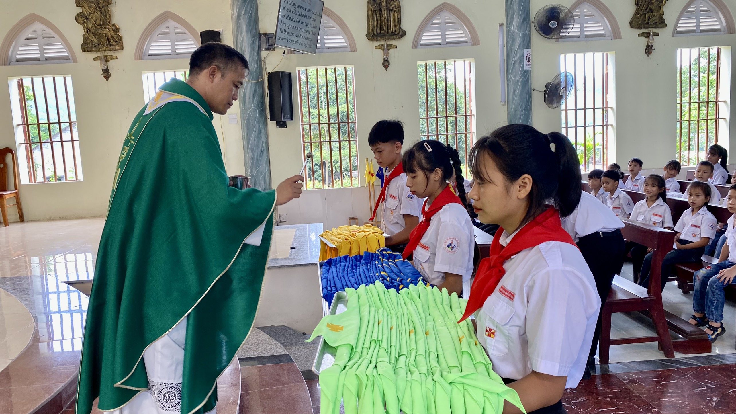 GP.Bắc Ninh - Lễ khai giảng giáo lý năm học 2023-2024 tại Bạch Xa