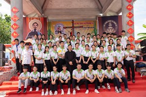 GP.Bắc Ninh - Giáo xứ Trung Lai đón Thánh Giá giới trẻ giáo tỉnh Hà Nội lần thứ XIX.