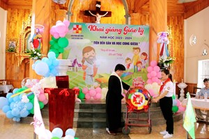 GP.Bắc Ninh - Thánh lễ khai giảng năm học giáo lý tại Cửa Sông