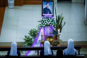 GP.Bắc Ninh - Dòng Đức Mẹ Hiệp Nhất: Thánh lễ giỗ lần thứ 17 – cầu nguyện cho Đức Cha Cố Giuse Maria
