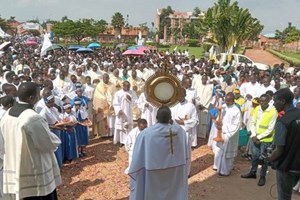 Đức Thánh Cha mời gọi tín hữu Rwanda trở thành những nhà truyền giáo “của tình huynh đệ”
