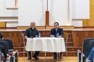 GP.Hưng Hóa - Cha Giuse Trần Quý Tuần chia sẻ kinh nghiệm mục vụ với quý Thầy Chủng Sinh
