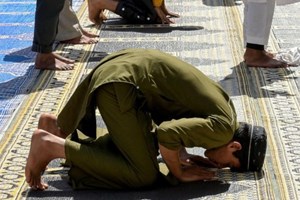 Toà Thánh mời gọi các tín đồ Hồi giáo cùng dập tắt ngọn lửa chiến tranh và thắp ngọn nến hoà bình