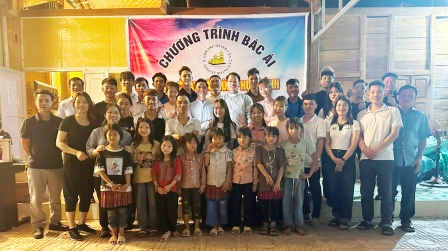 GP.Hưng Hóa - Chuyến đi Bác ái của Giới trẻ Hoàng Xá tại giáo xứ Nậm Pồ