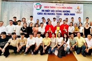 GP.Hưng Hóa - Ra mắt Hội đồng hương Hương Tran Miền Nam tại Trụ sở Camelo Giáo phận  vào ngày lễ Chúa Thánh Thần hiện xuống