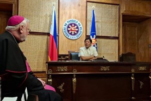 Đức Tổng Giám mục Paul Gallagher gặp Tổng thống Philippines
