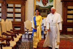 Đức Thánh Cha yêu cầu trả tự do cho bà Aung San Suu Kyi