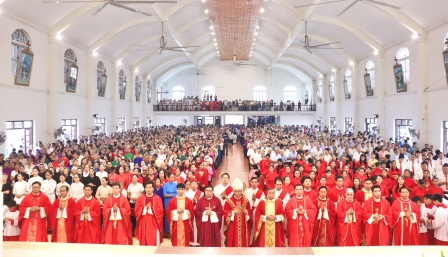 GP.Hưng Hóa - Đức Cha Phụ Tá Phaolô Nguyễn Quang Đĩnh Dâng Thánh Lễ Kính Thánh Phêrô Lê Tuỳ Tại Giáo Xứ Hoàng Xá