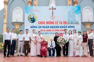 GP.Hưng Hóa - Thánh lễ Tạ Ơn Mừng Ngân Khánh Khấn Dòng Nữ tu Anna Lê Hồng Nghi và 70 Năm Hôn Phối của Song Thân