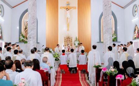 GP.Hưng Hóa - Giáo họ Đức Phong: Thánh lễ tạ ơn làm phép nhà thờ và nhà mục vụ mới